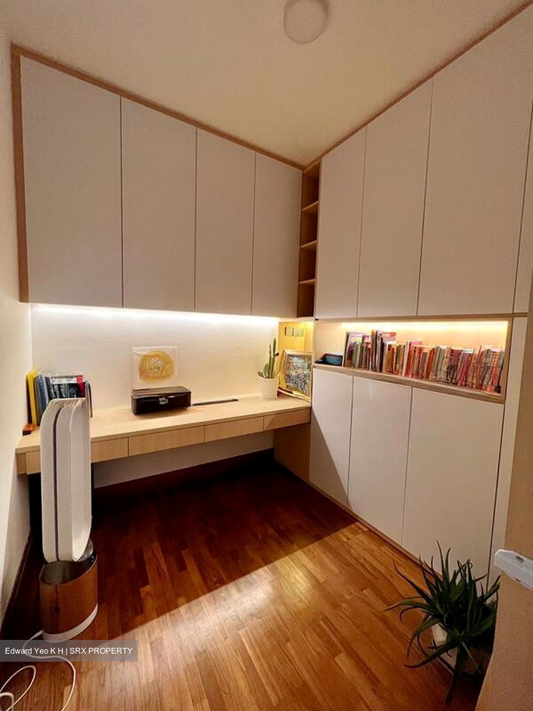 Hillcrest Park (D11), Terrace #503627191